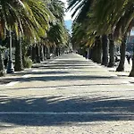 La Pietra Del Golfo 아파트